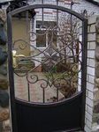 Фотография кованой калитки Кованая калитка фото