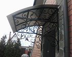 Козырек из поликарбоната фото